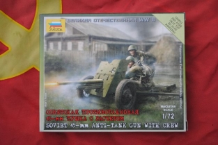 Zvezda 6112  Soviet 45mm ANTI-TANK GUN with Crew 1941-1943